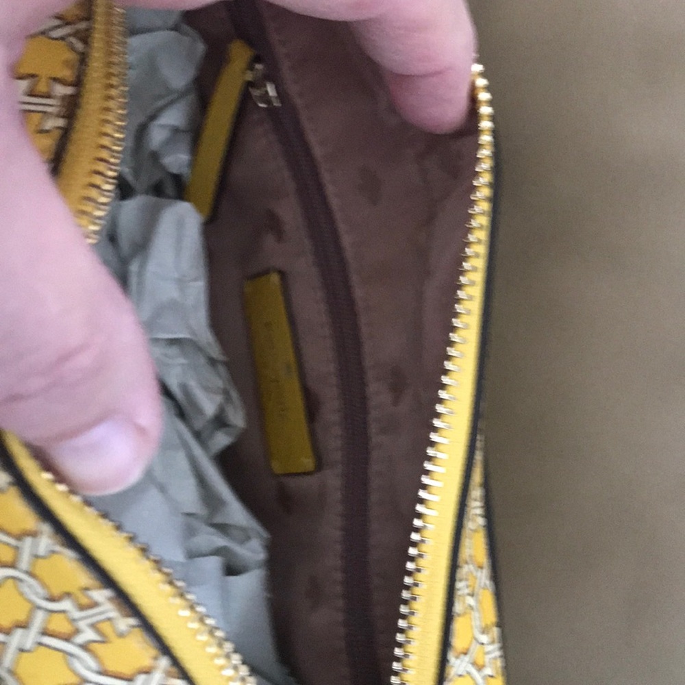 Kate spade cross body bag NWT. Yellow pattern - Picture 5 of 6